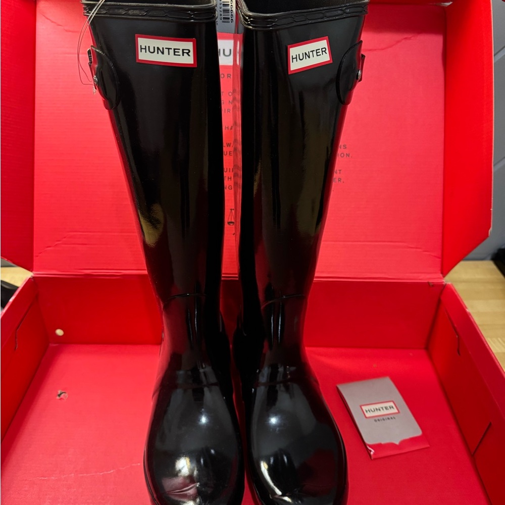 NEW in Box Hunter Black Tall Rain Boots